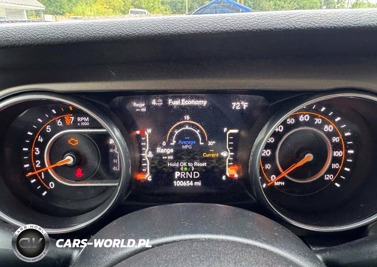 2018 Jeep Wrangler Unlimited Sport S 4X4 VIN:1C4HJXDG1JW272717 - 8