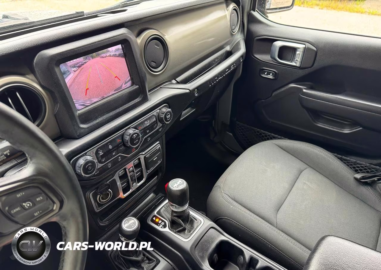 2018 Jeep Wrangler Unlimited Sport S 4X4 VIN:1C4HJXDG1JW272717 - 9