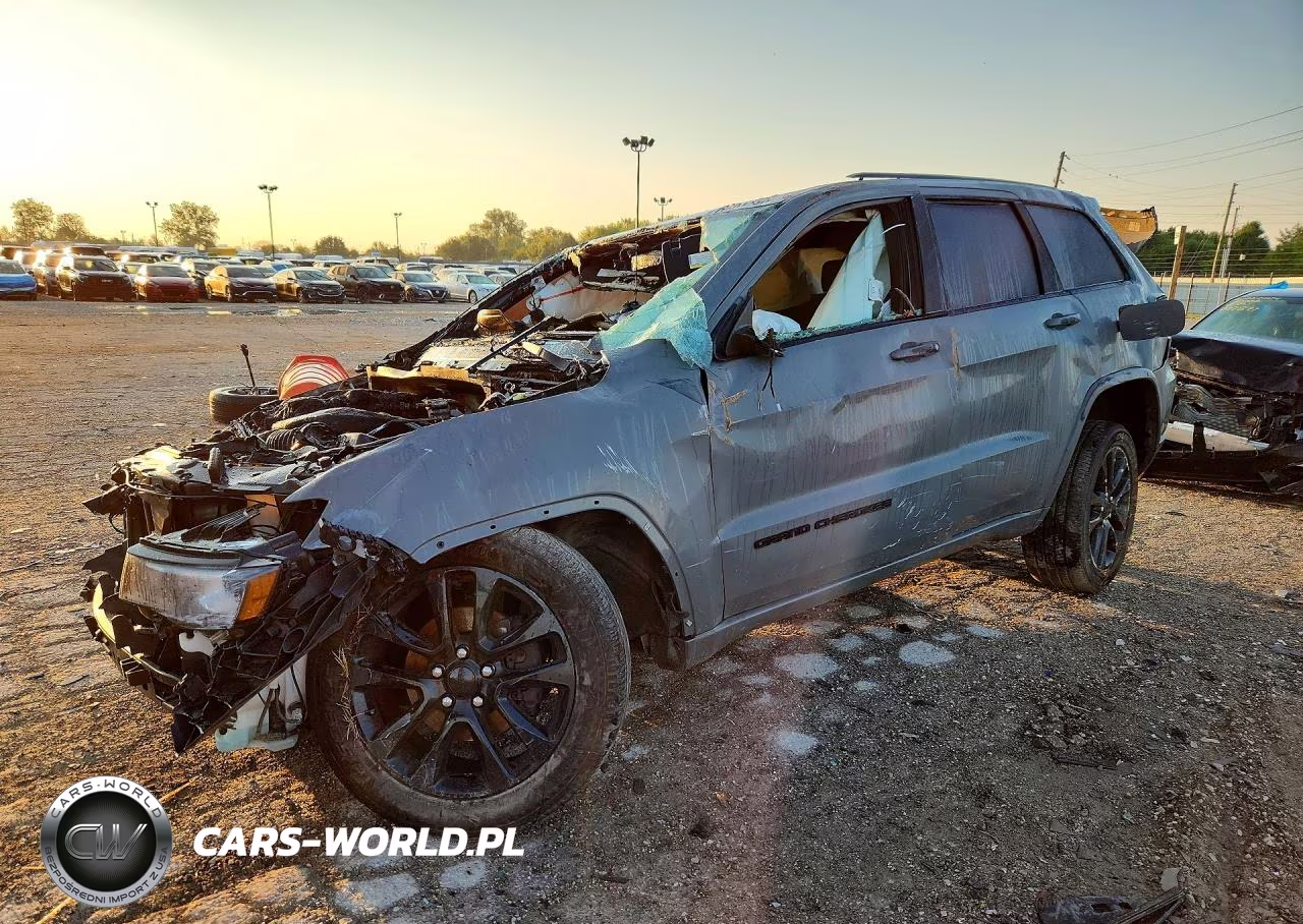 2020 Jeep Grand Cherokee Laredo – zdjęcie 1 z 12