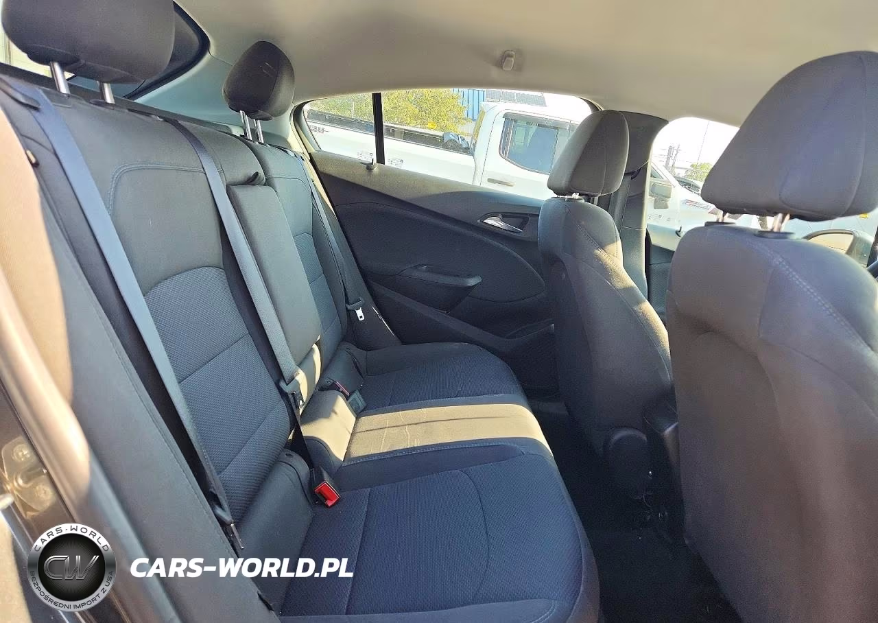 2019 Chevrolet Cruze Lt VIN:3G1BE6SM2KS543111 - 10
