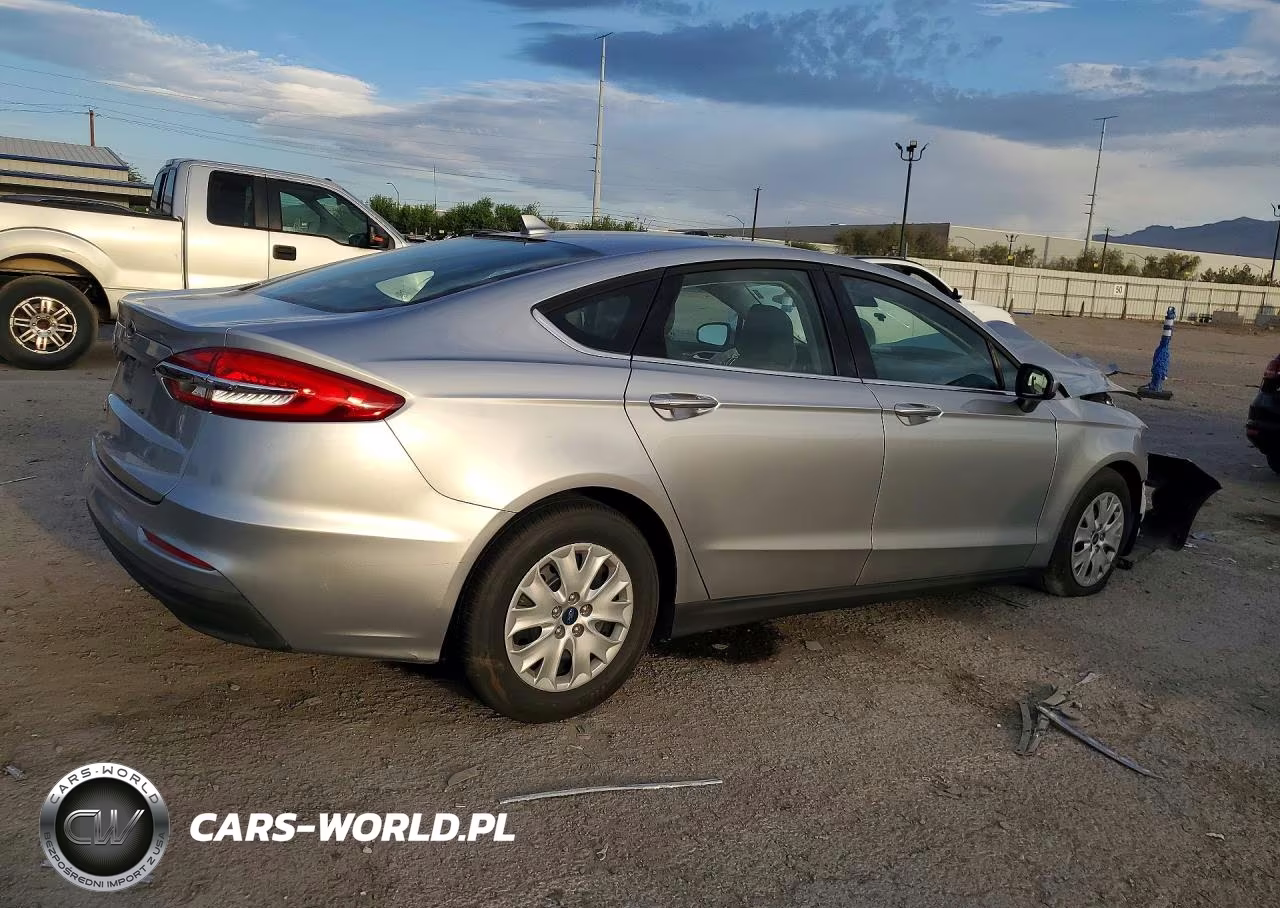 2020 Ford Fusion S VIN:3FA6P0G79LR170232 - 3