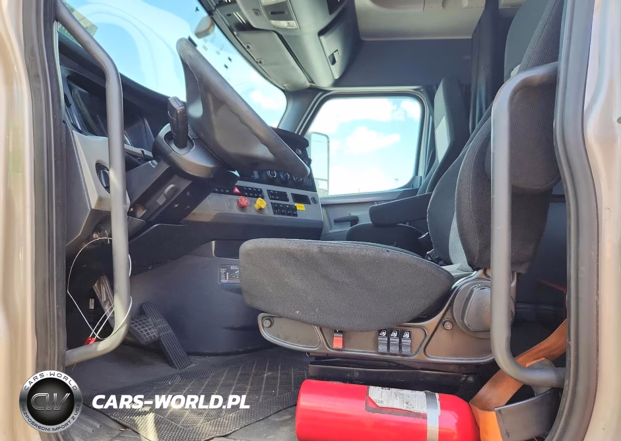 2019 Freightliner Cascadia - Semi Truck VIN:3AKJHHDR7KSKB5289 - 7