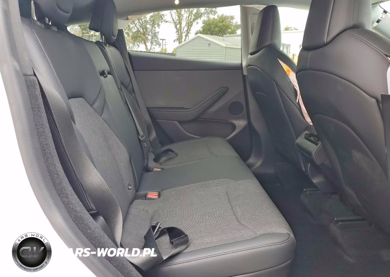 2026 Tesla Model Y VIN:7SAYGDEE2TA653123 - 10