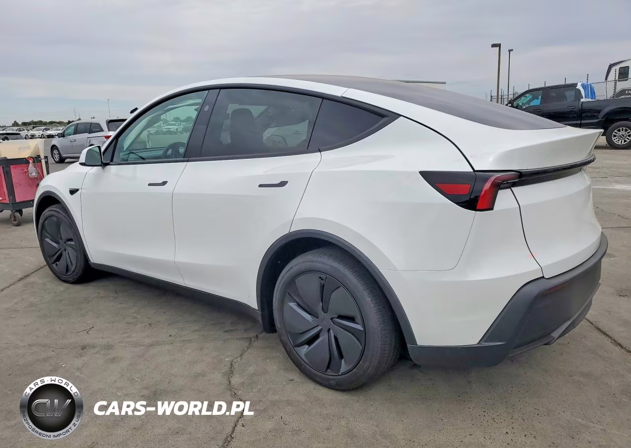 2026 Tesla Model Y VIN:7SAYGDEE2TA653123 - 2