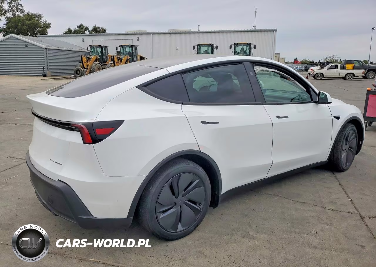 2026 Tesla Model Y VIN:7SAYGDEE2TA653123 - 3