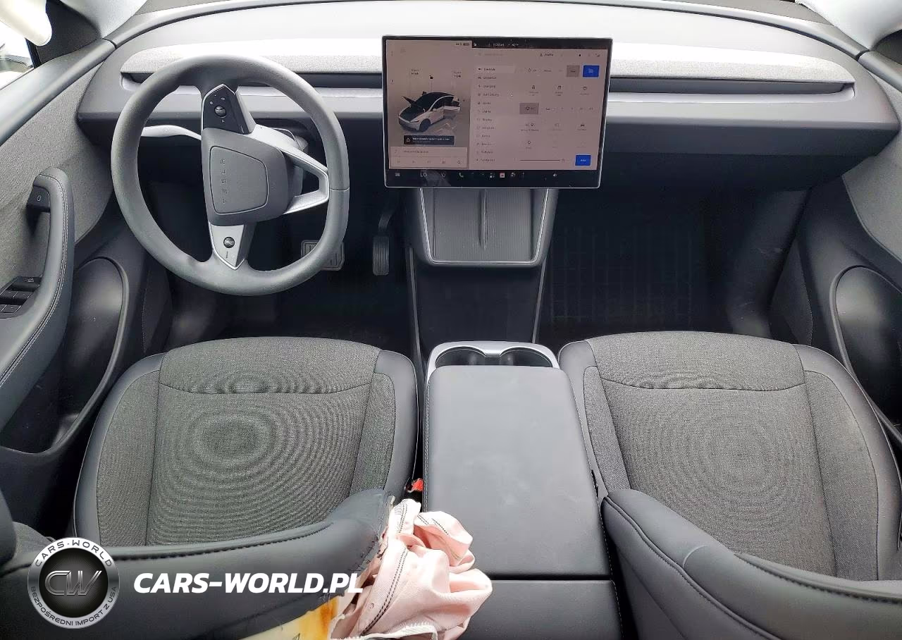 2026 Tesla Model Y VIN:7SAYGDEE2TA653123 - 8