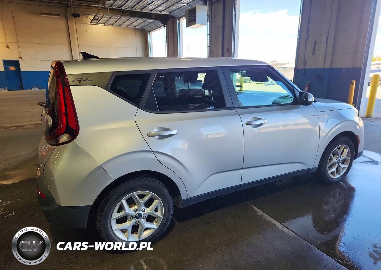 2021 Kia Soul S VIN:KNDJ23AU9M7751208 - 3