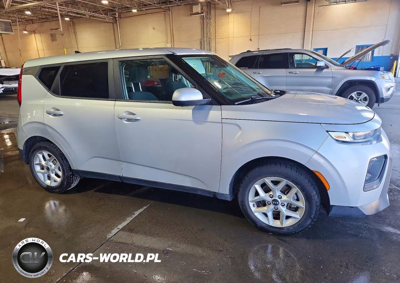2021 Kia Soul S VIN:KNDJ23AU9M7751208 - 4