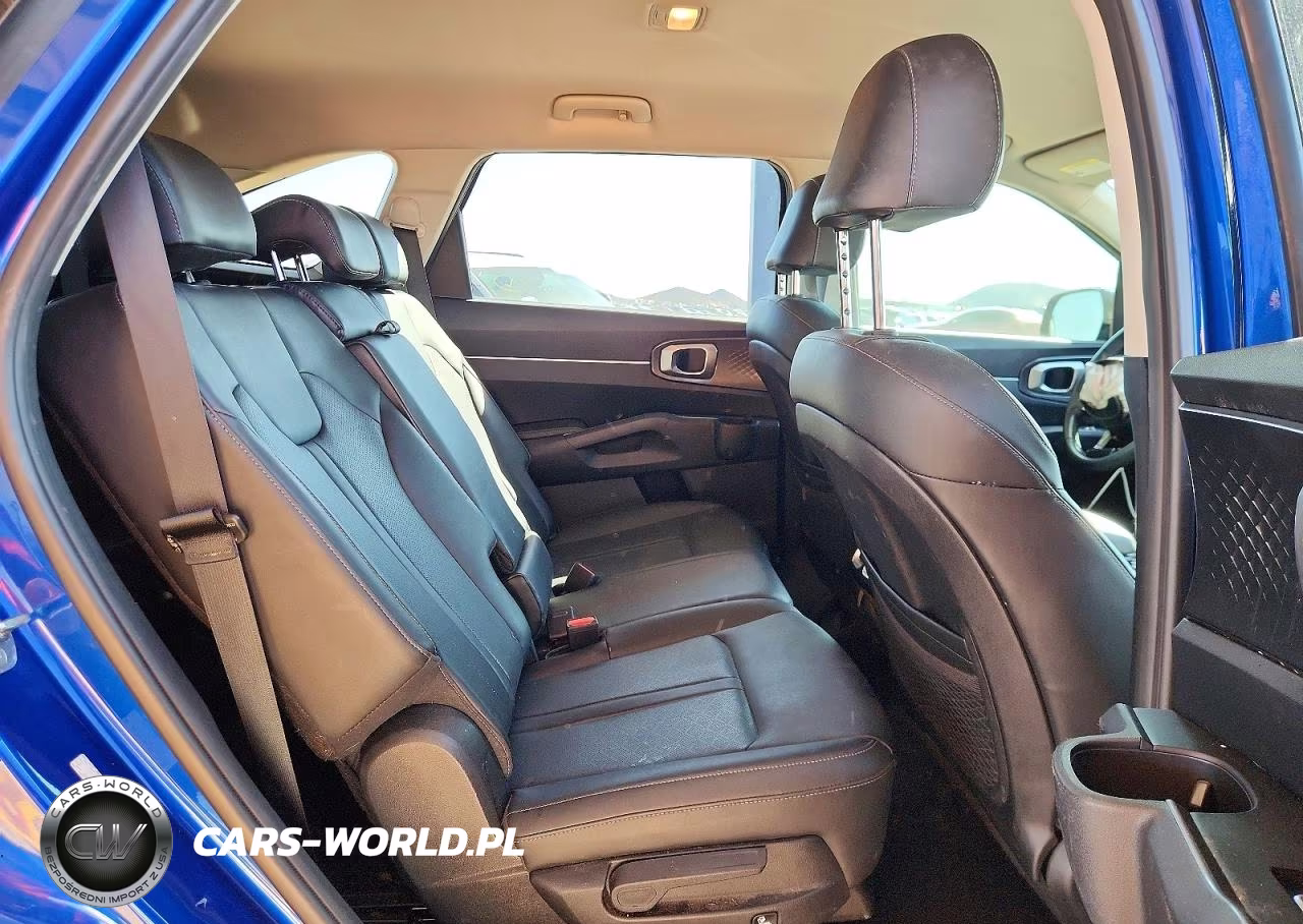 2022 Kia Sorento S VIN:5XYRL4LC6NG160381 - 11