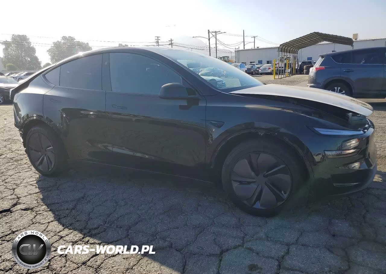 2026 Tesla Model Y VIN:7SAYGAEEXTF693998 - 4