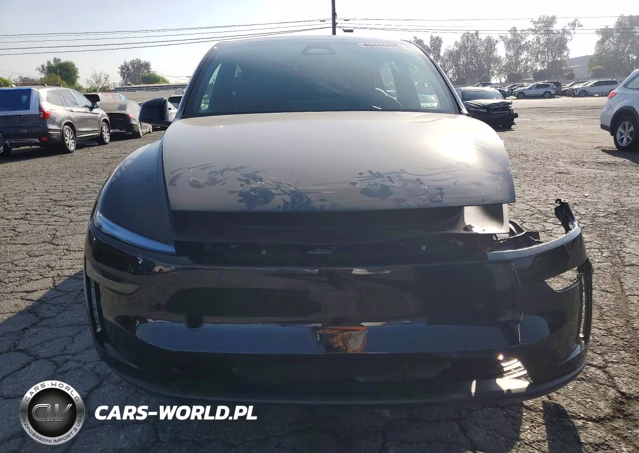 2026 Tesla Model Y VIN:7SAYGAEEXTF693998 - 5