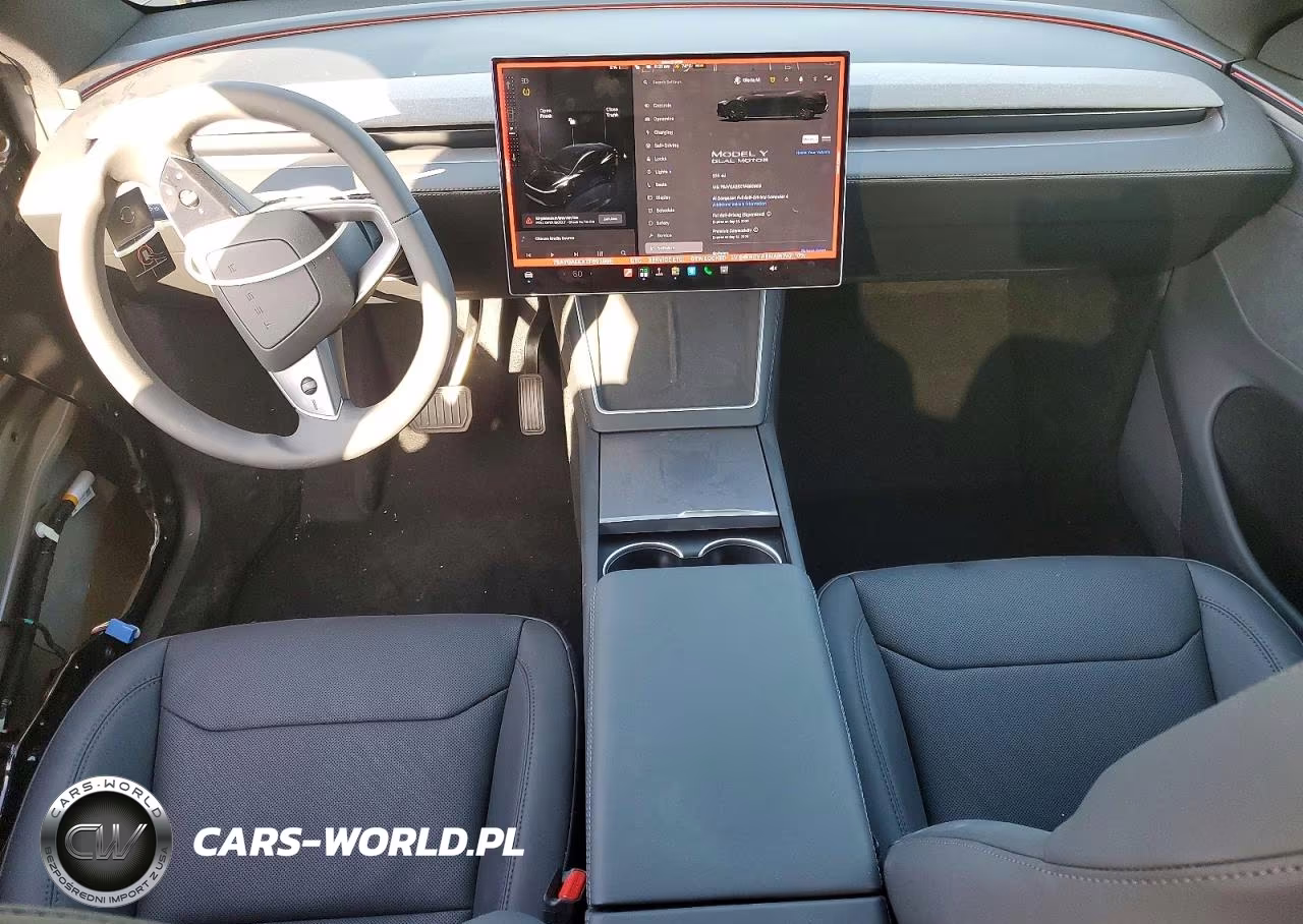 2026 Tesla Model Y VIN:7SAYGAEEXTF693998 - 8