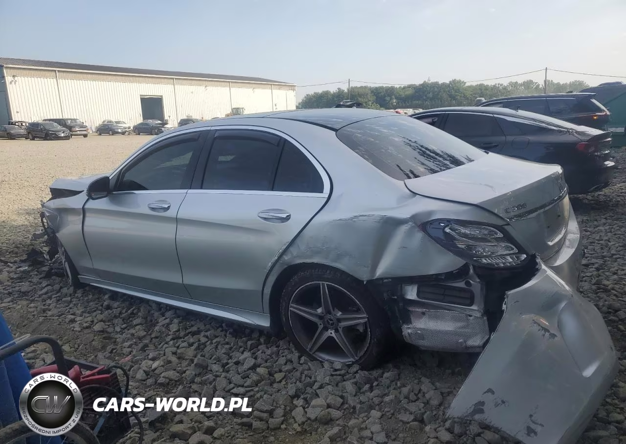 2018 Mercedes-Benz C 300 4Matic VIN:55SWF4KBXJU257098 - 2