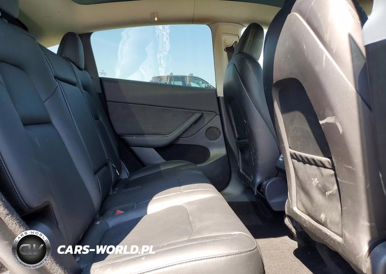 2022 Tesla Model Y VIN:7SAYGDEE4NA019007 - 11