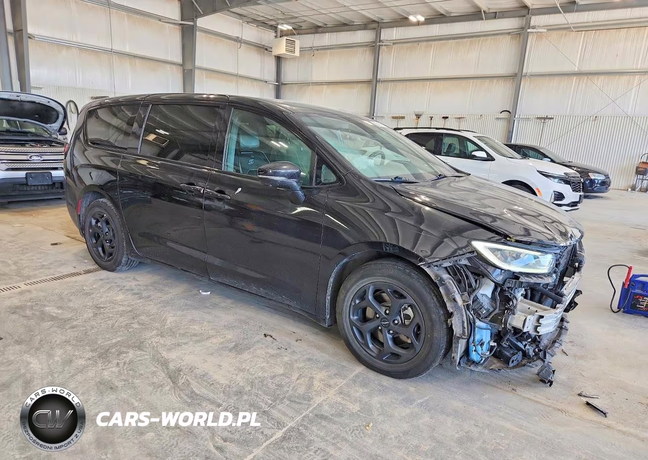 2022 Chrysler Pacifica Hybrid Limited VIN:2C4RC1S71NR135015 - 4