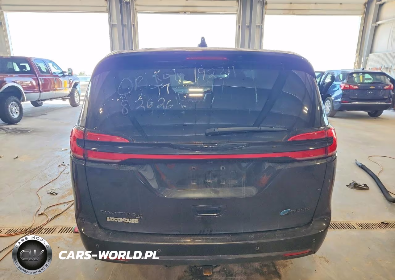 2022 Chrysler Pacifica Hybrid Limited VIN:2C4RC1S71NR135015 - 6