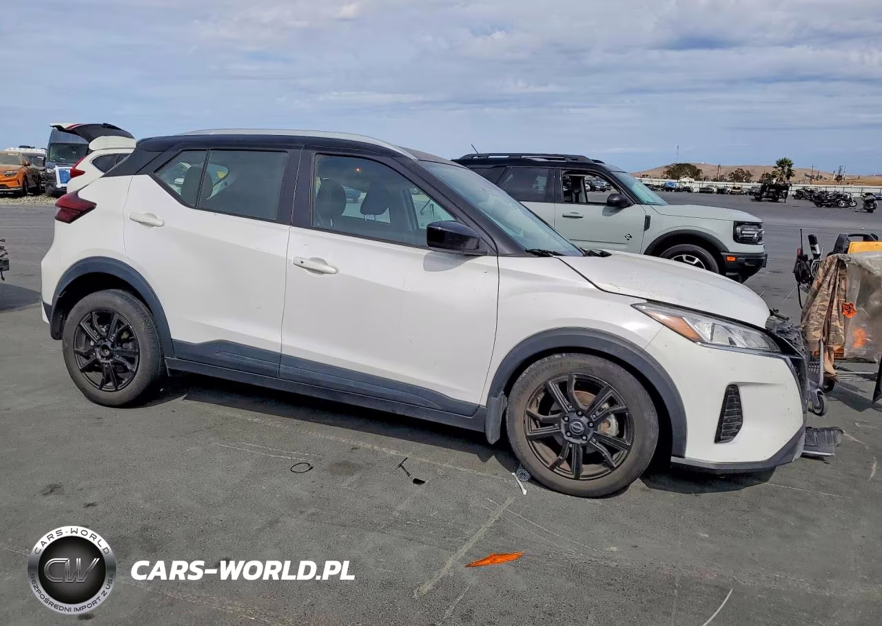 2023 Nissan Kicks Sv VIN:3N1CP5CVXPL484580 - 4