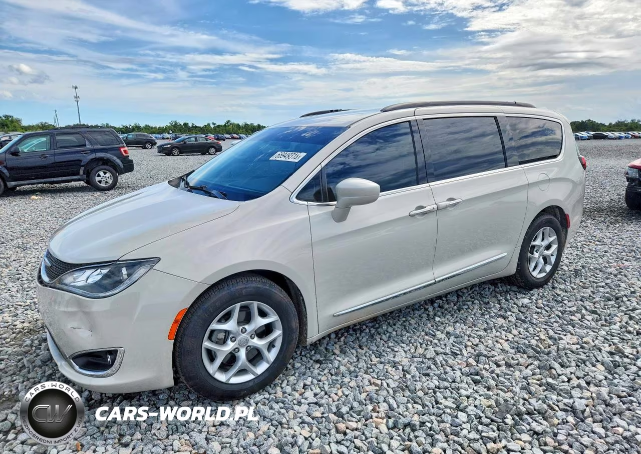 2017 Chrysler Pacifica Touring L