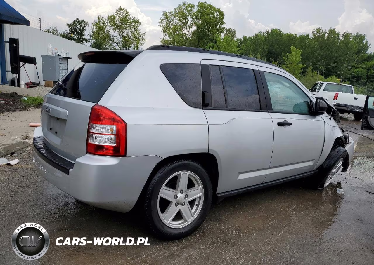 2007 Jeep Compass VIN:1J8FF47W27D131727 - 3