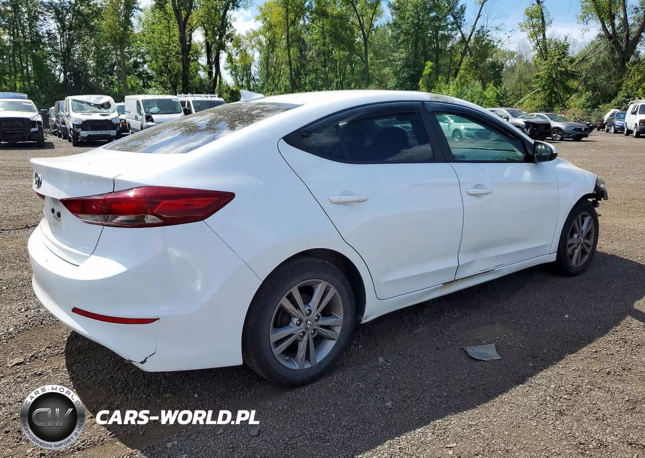 2017 Hyundai Elantra Se VIN:5NPD84LF0HH137956 - 3