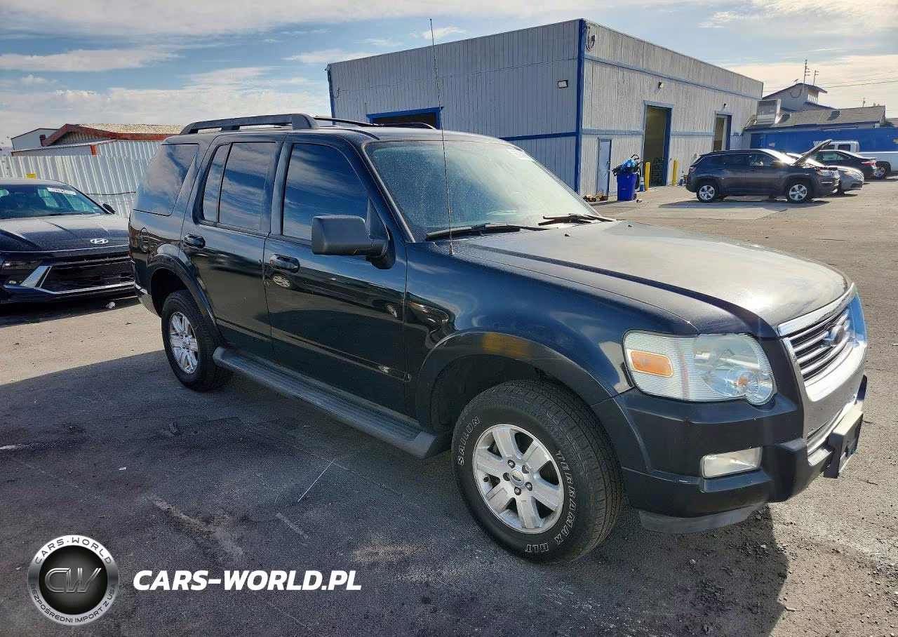 2010 Ford Explorer Xlt VIN:1FMEU6DE2AUA35812 - 4