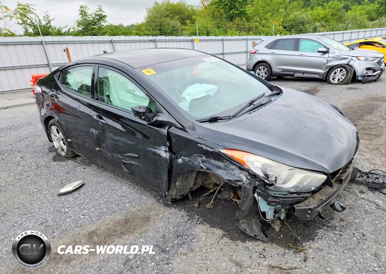 2013 Hyundai Elantra Gls VIN:5NPDH4AE1DH407328 - 4