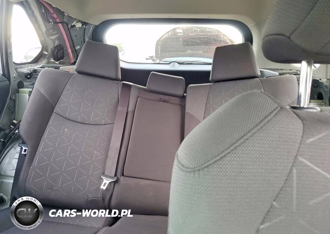 2023 Toyota Rav4 Hybrid Xle VIN:JTMRWRFV7PD195286 - 10