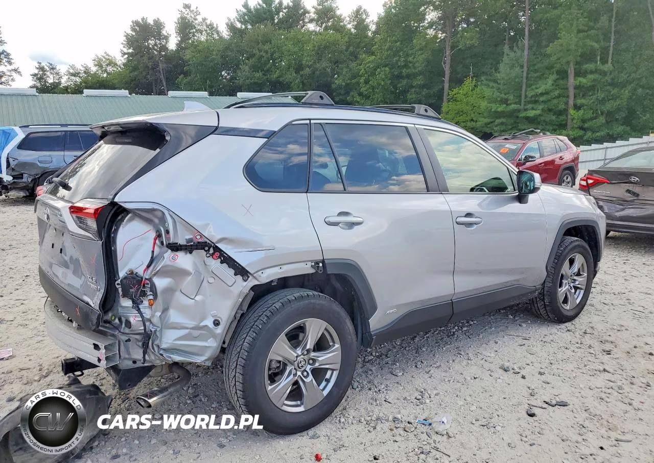 2023 Toyota Rav4 Hybrid Xle VIN:JTMRWRFV7PD195286 - 3
