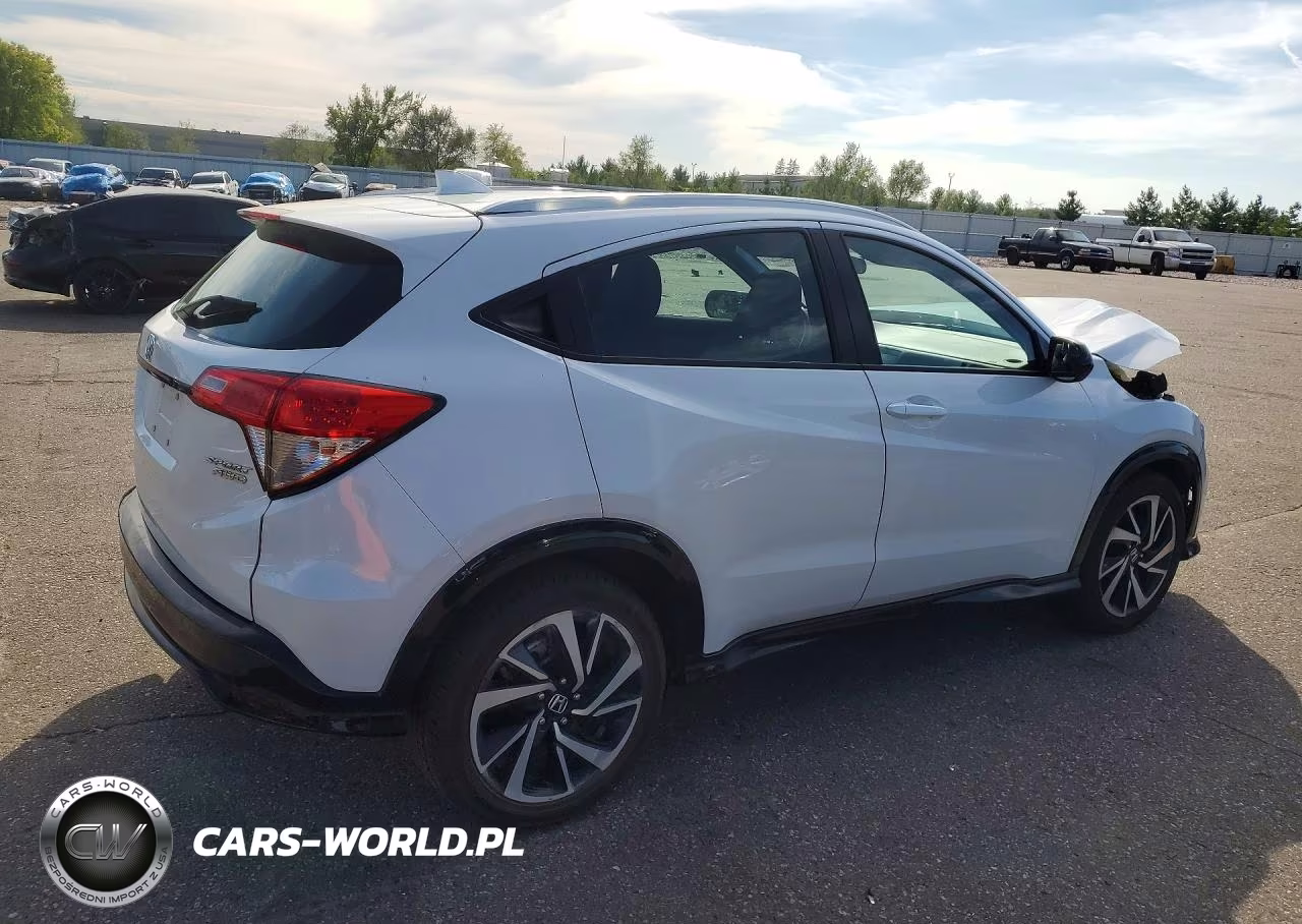 2019 Honda Hr-V Sport VIN:3CZRU6H12KM736315 - 3