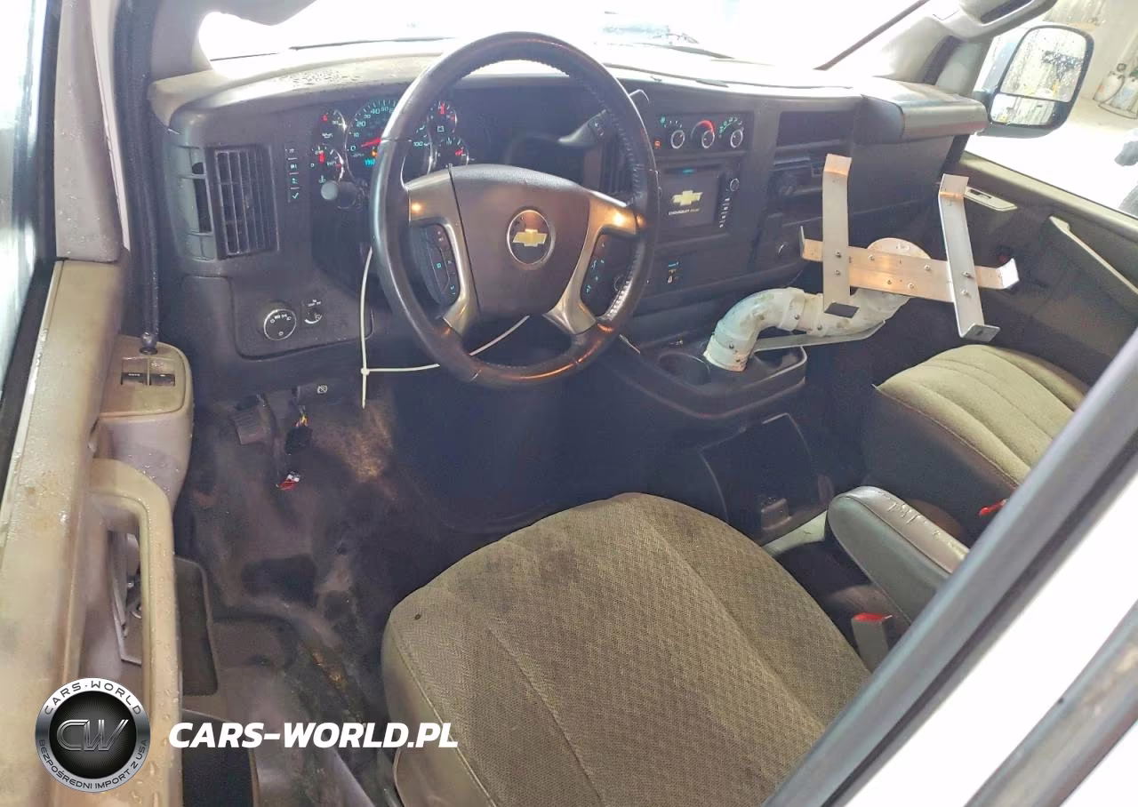 2018 Chevrolet Express G3500 VIN:1GCZGHFGXJ1197440 - 8