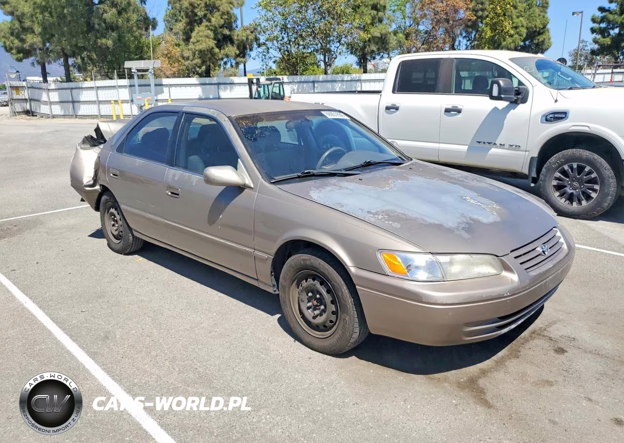 1999 Toyota Camry Le VIN:4T1BG22K8XU486103 - 4