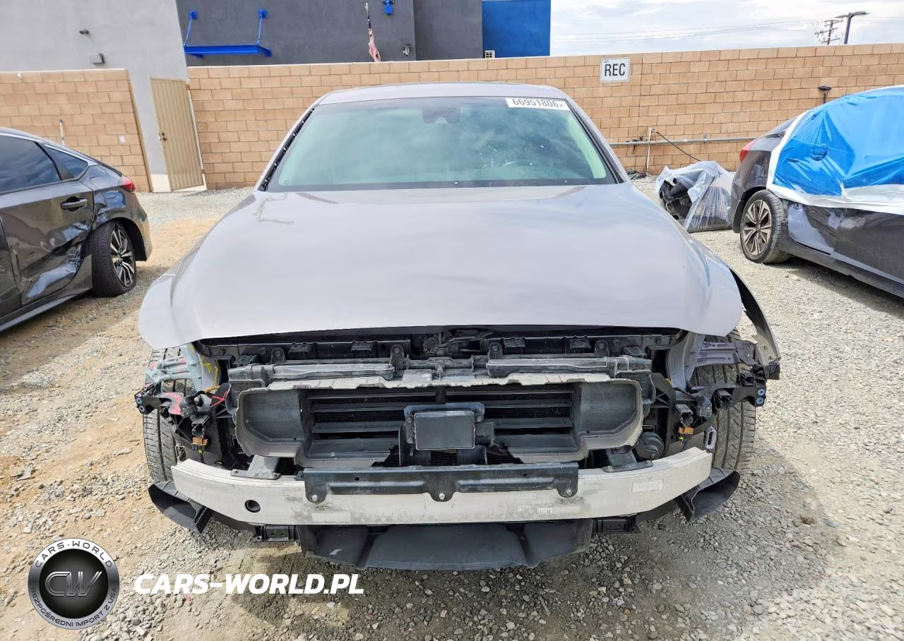 2018 Genesis G90 Ultimate VIN:KMHG54JH0JU044632 - 5