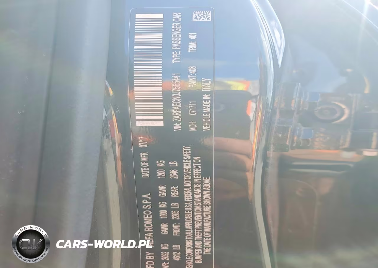 2018 Alfa Romeo Giulia Ti VIN:ZARFAECN0J7565441 - 12