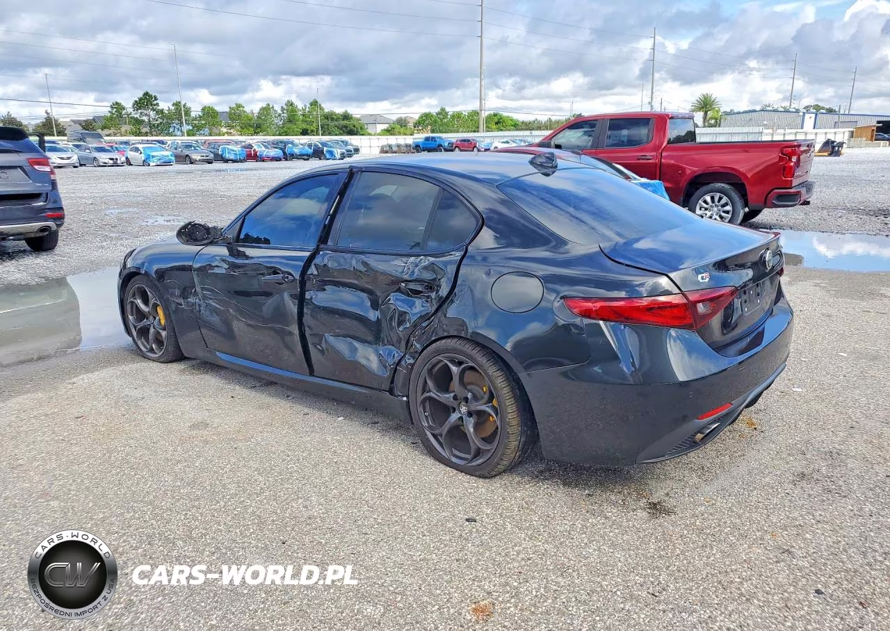 2018 Alfa Romeo Giulia Ti VIN:ZARFAECN0J7565441 - 2