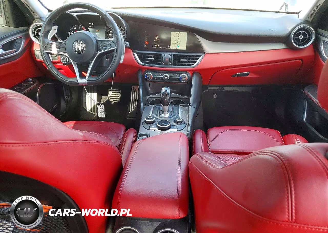 2018 Alfa Romeo Giulia Ti VIN:ZARFAECN0J7565441 - 8