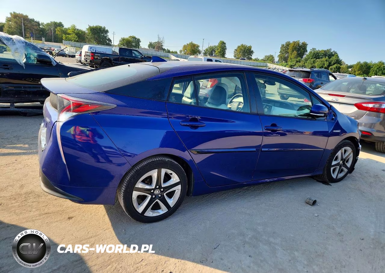 2016 Toyota Prius Three Touring VIN:JTDKARFU7G3503991 - 3