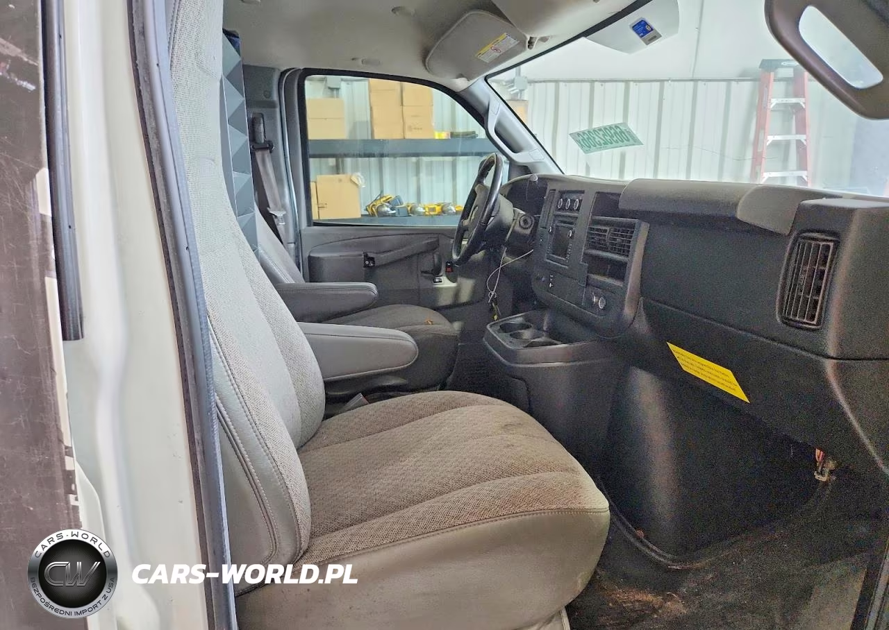 2017 Chevrolet Express G3500 Van VIN:1GCZGGFG3H1330060 - 11