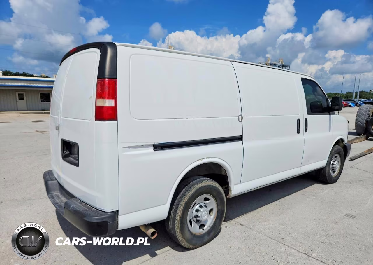 2017 Chevrolet Express G3500 Van VIN:1GCZGGFG3H1330060 - 3