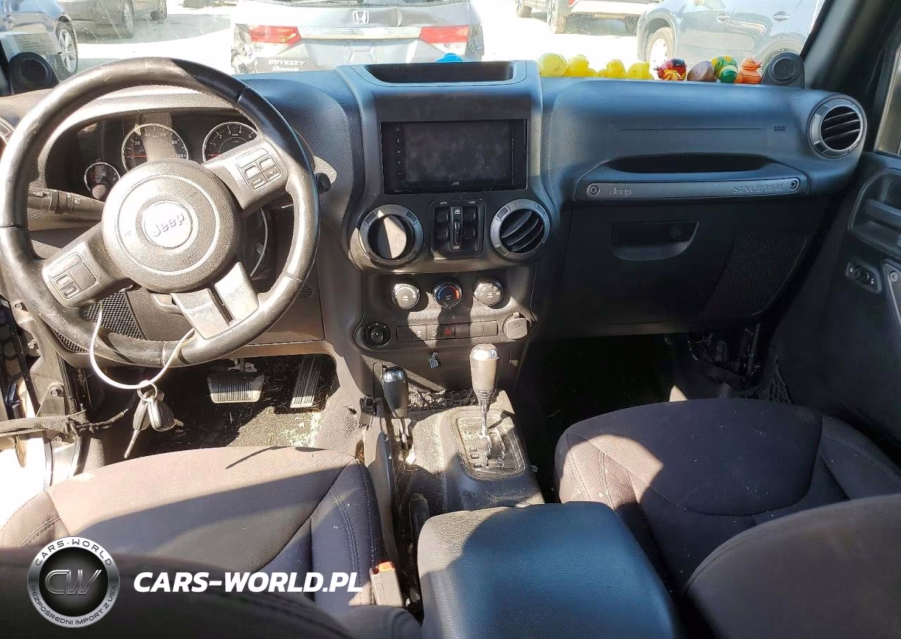2014 Jeep Wrangler Unlimited Sport VIN:1C4BJWDG7EL207443 - 8