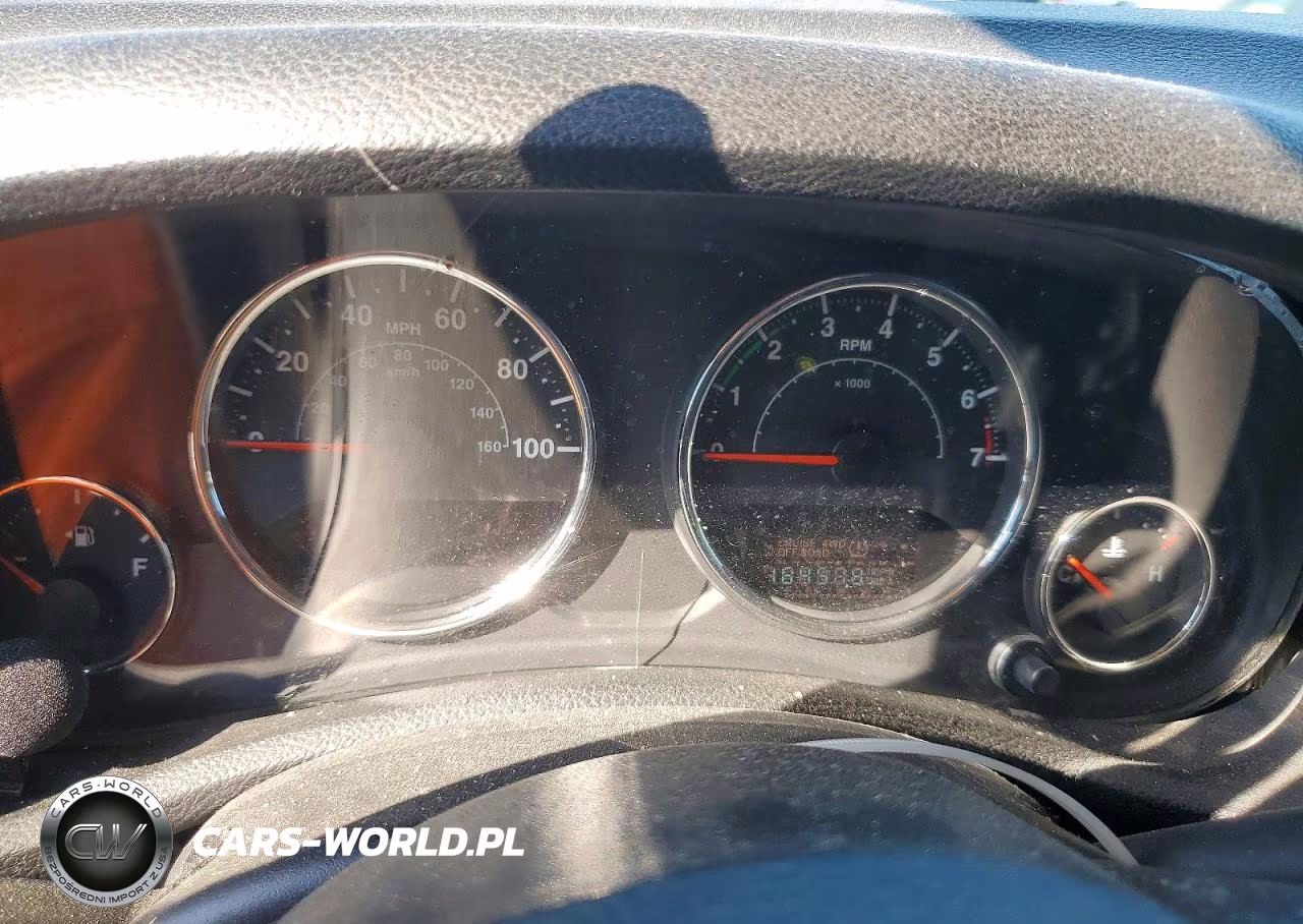 2014 Jeep Wrangler Unlimited Sport VIN:1C4BJWDG7EL207443 - 9