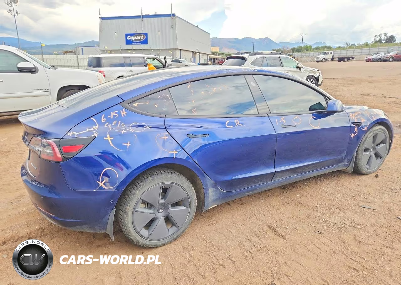 2021 Tesla Model 3 VIN:5YJ3E1EB1MF918037 - 3