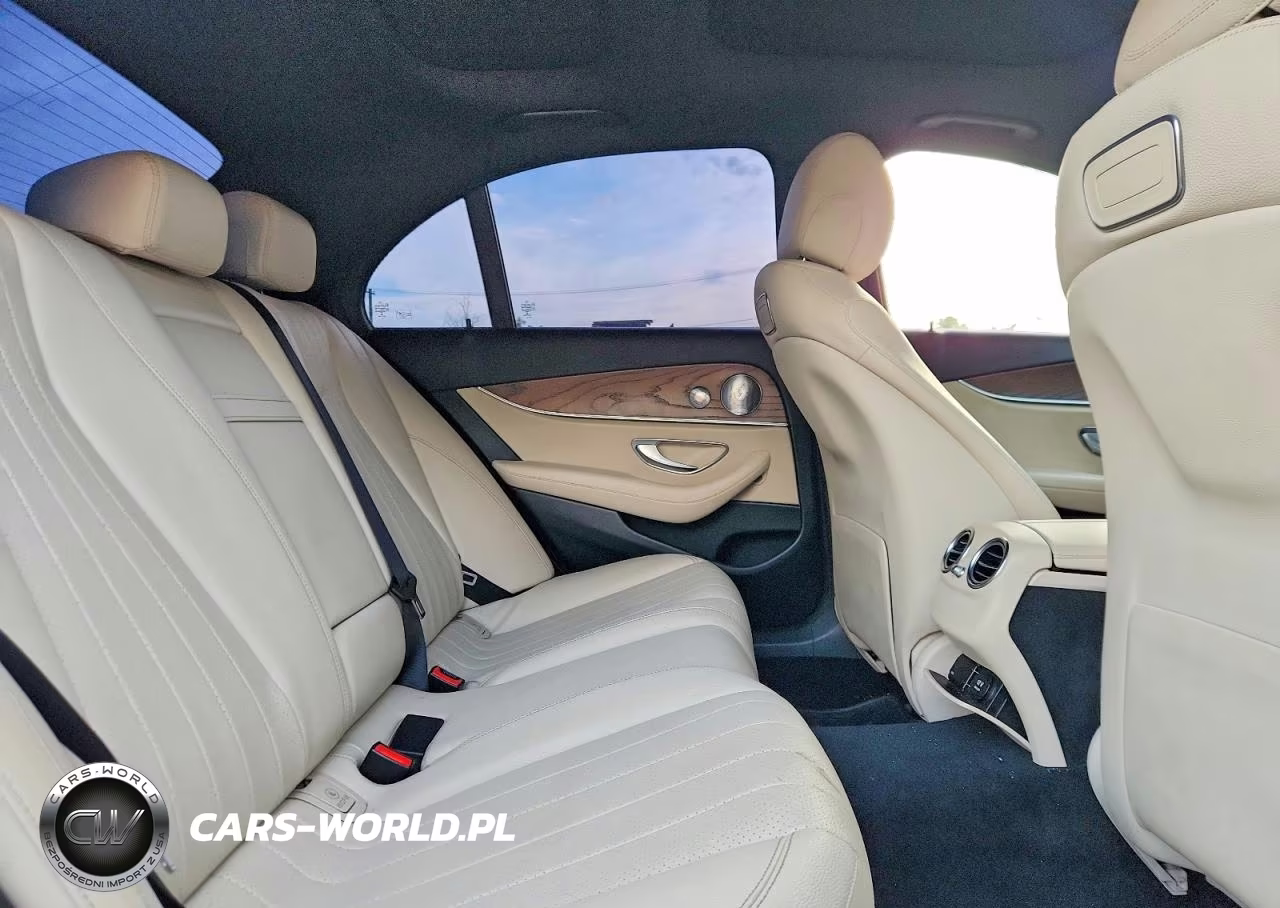 2018 Mercedes-Benz E 300 4Matic VIN:WDDZF4KB4JA467922 - 10