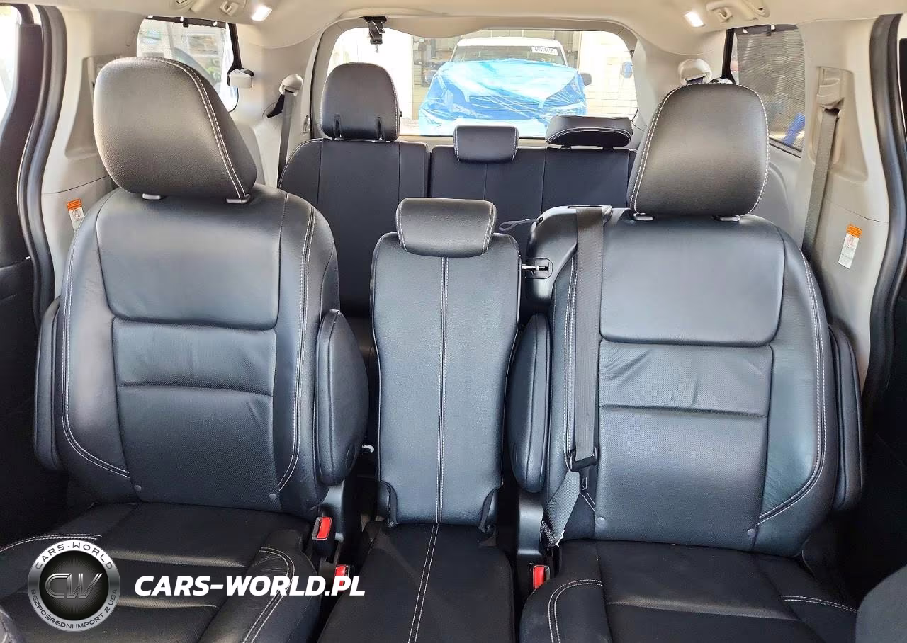 2017 Toyota Sienna Se Premium 8 Passenger VIN:5TDXZ3DC3HS838123 - 10