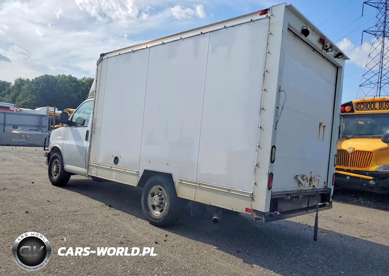 2018 Chevrolet Express G3500 VIN:1GB0GRFP1J1333151 - 2
