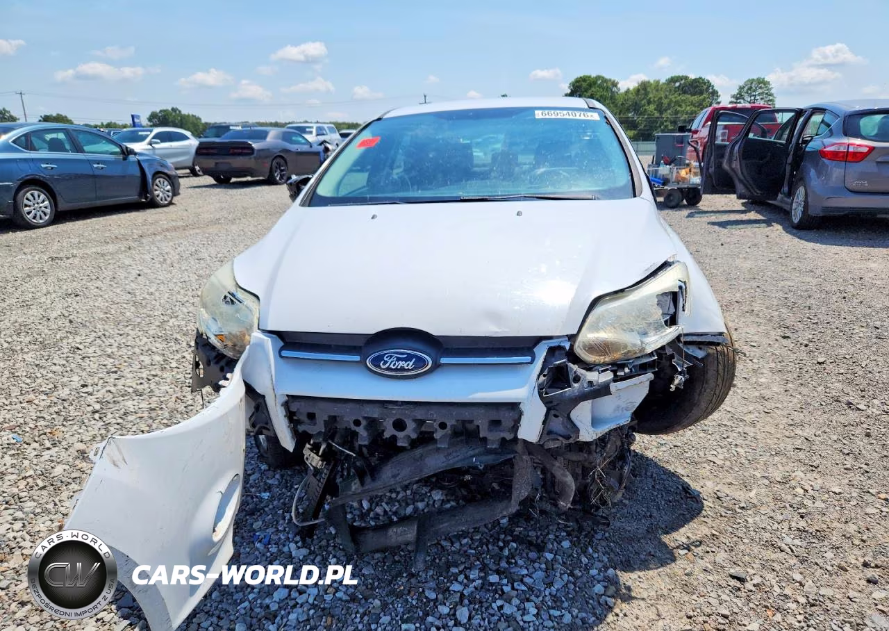 2012 Ford Focus Se VIN:1FAHP3F24CL462062 - 5