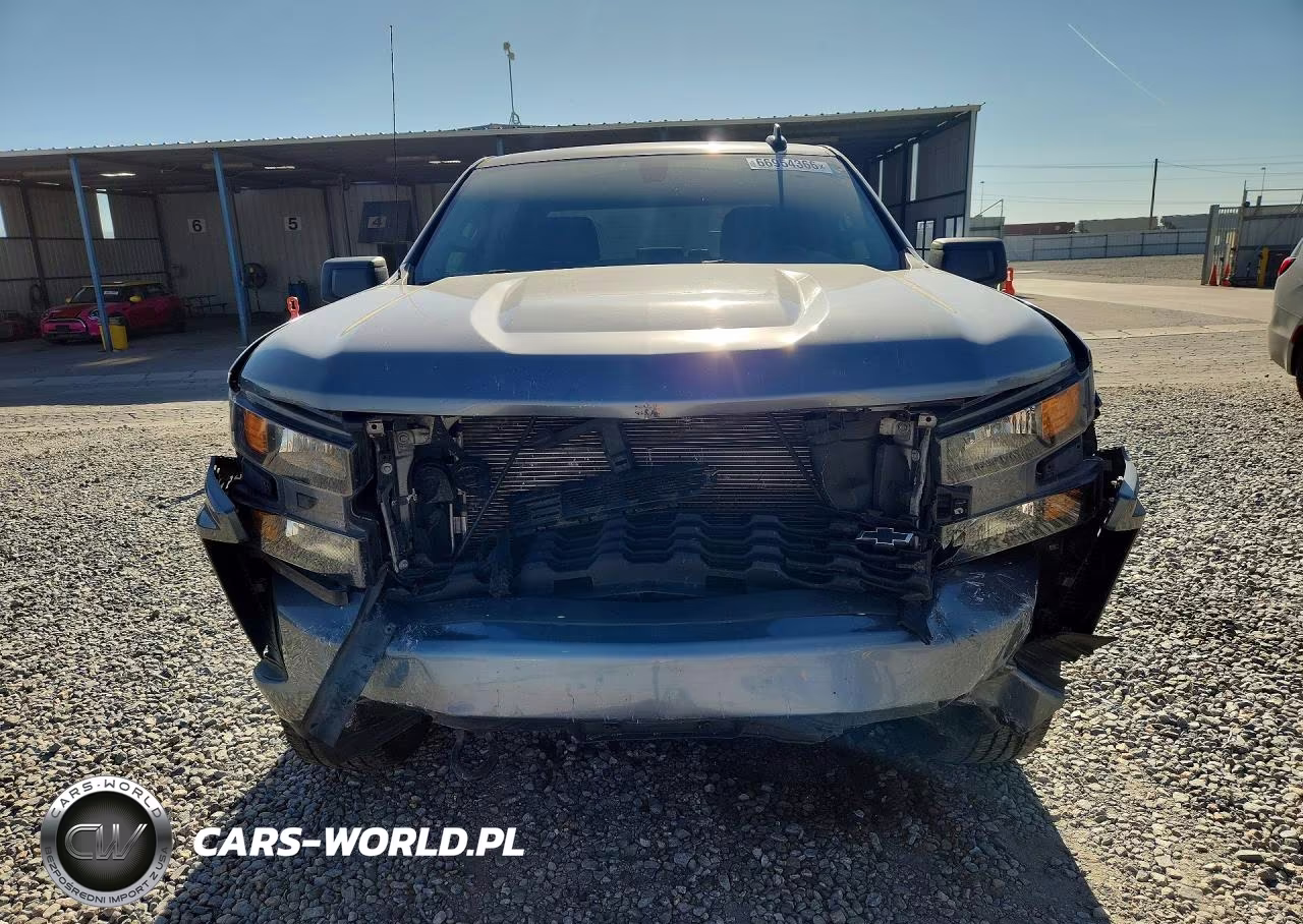 2020 Chevrolet Silverado K1500 Custom VIN:1GCUYBEF9LZ208171 - 5