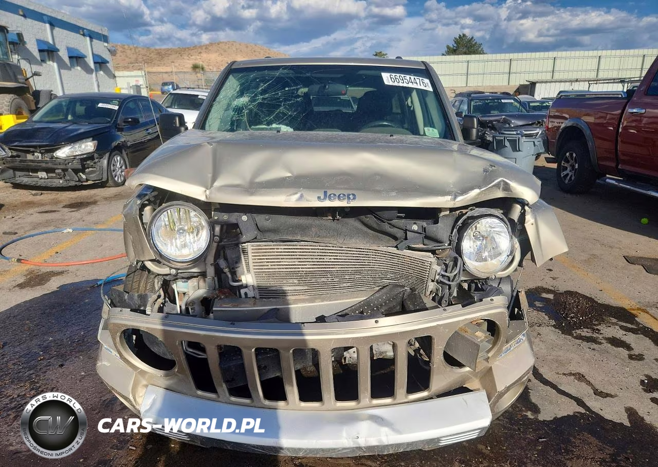 2010 Jeep Patriot Limited VIN:1J4NF4GB9AD557612 - 5