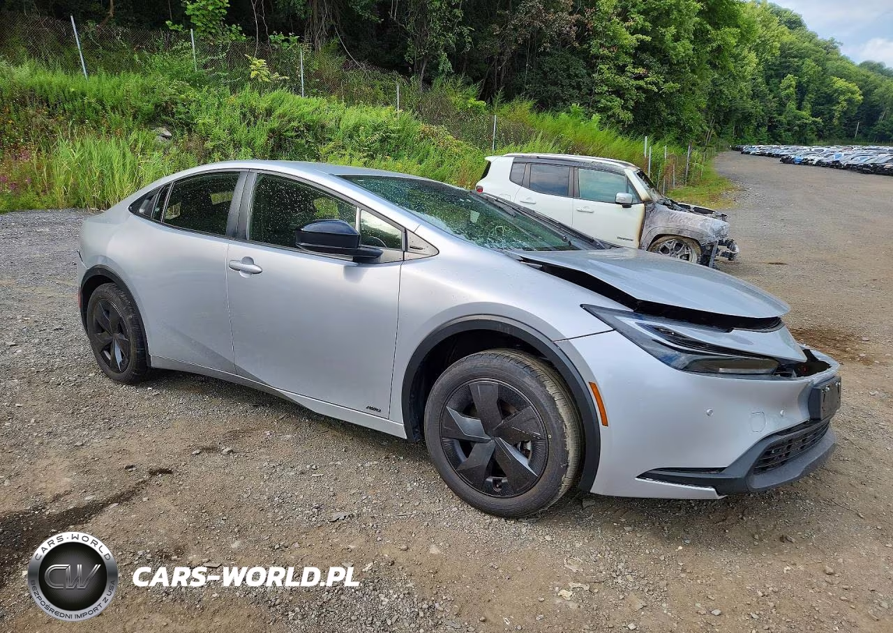 2024 Toyota Prius Le VIN:JTDADABU3R3020639 - 4