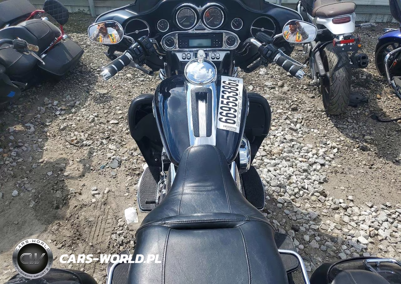 2013 Harley-Davidson Flhtcutg Tri Glide Ultra Classic VIN:1HD1MAM14DB850840 - 6