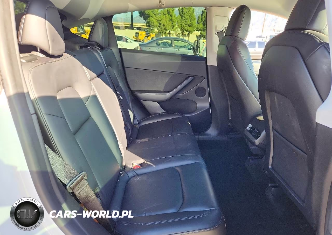 2021 Tesla Model Y VIN:5YJYGDEF3MF240086 - 11